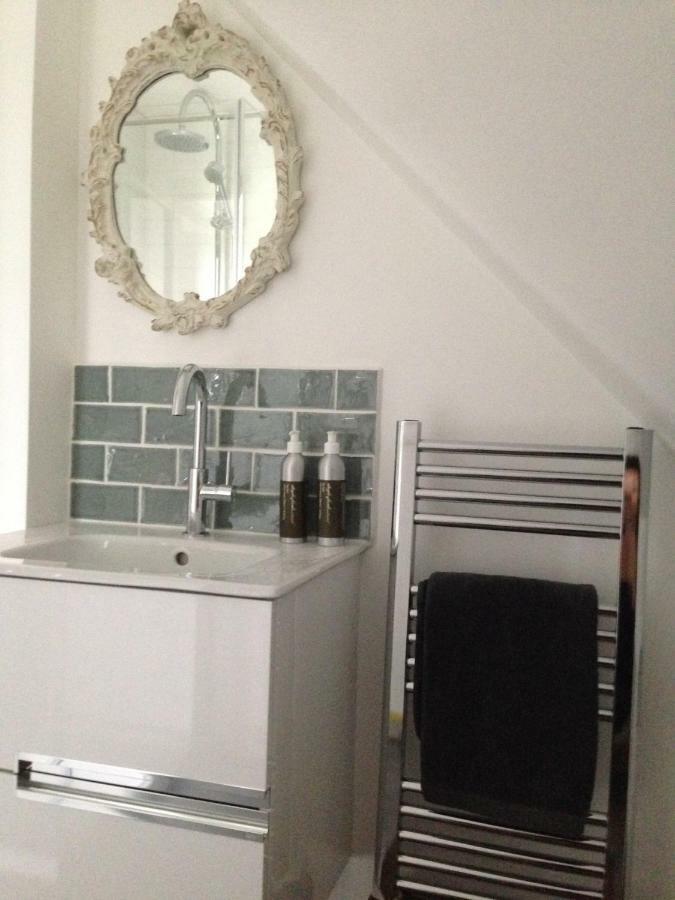 The Loft Apartment Pilton Bagian luar foto