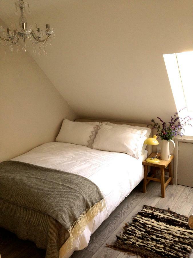 The Loft Apartment Pilton Bagian luar foto