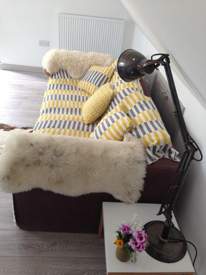 The Loft Apartment Pilton Bagian luar foto