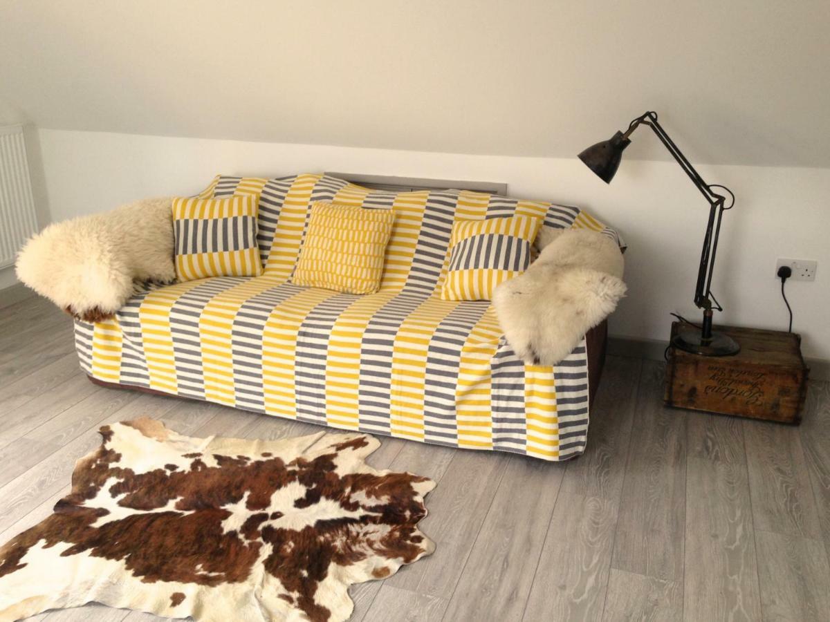 The Loft Apartment Pilton Bagian luar foto