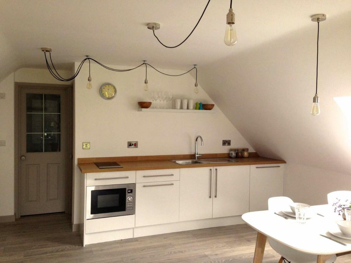 The Loft Apartment Pilton Bagian luar foto
